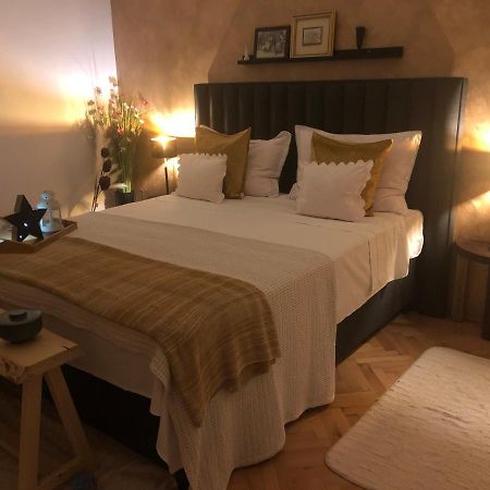 Apartmani Maretimo Примоштен Екстер'єр фото