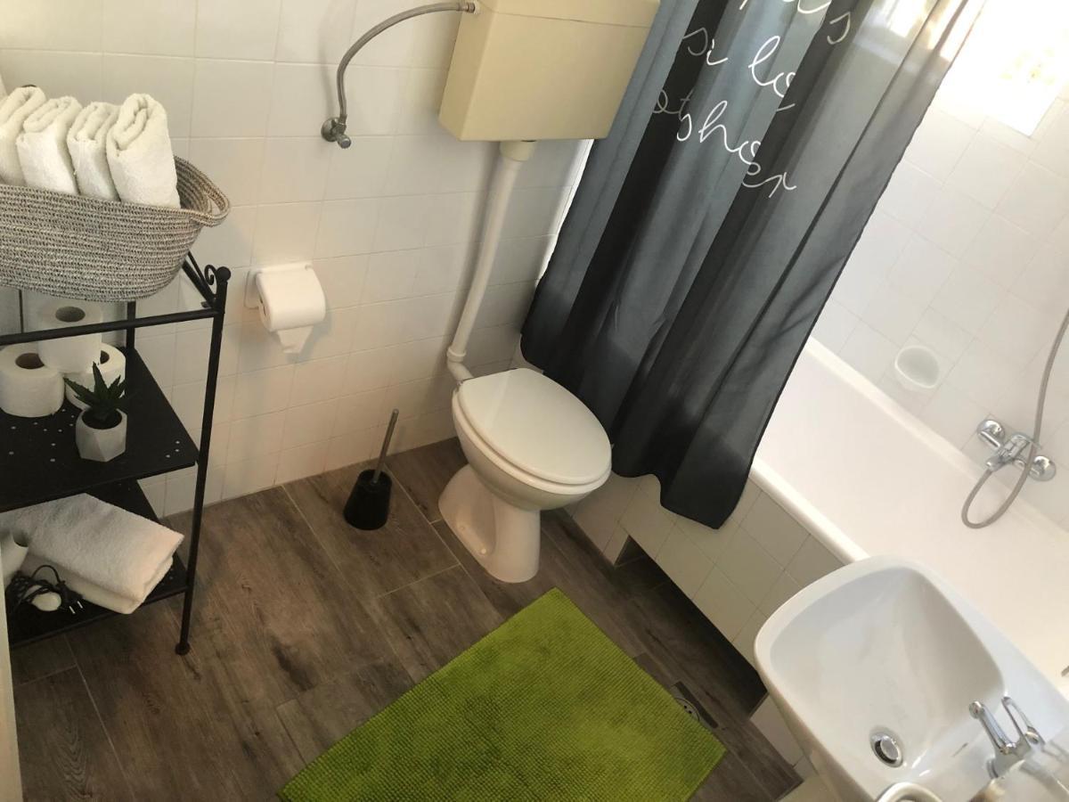 Apartmani Maretimo Примоштен Екстер'єр фото