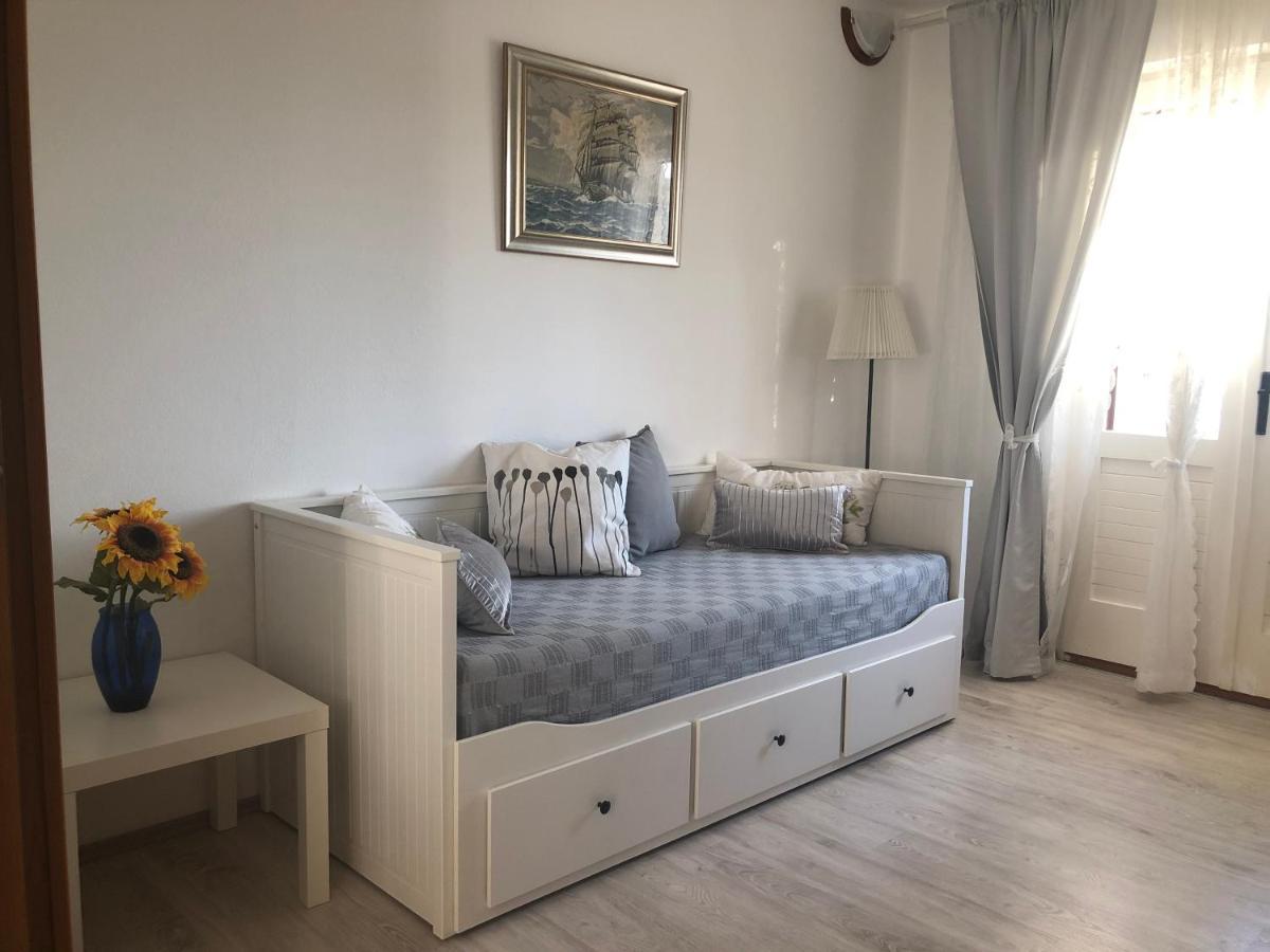 Apartmani Maretimo Примоштен Екстер'єр фото