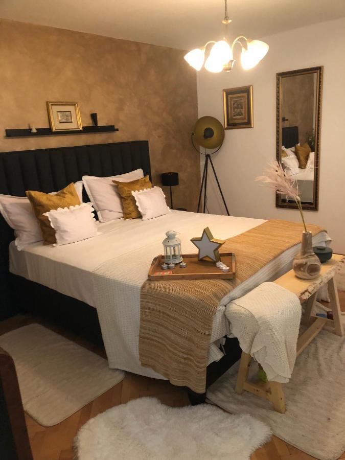 Apartmani Maretimo Примоштен Екстер'єр фото